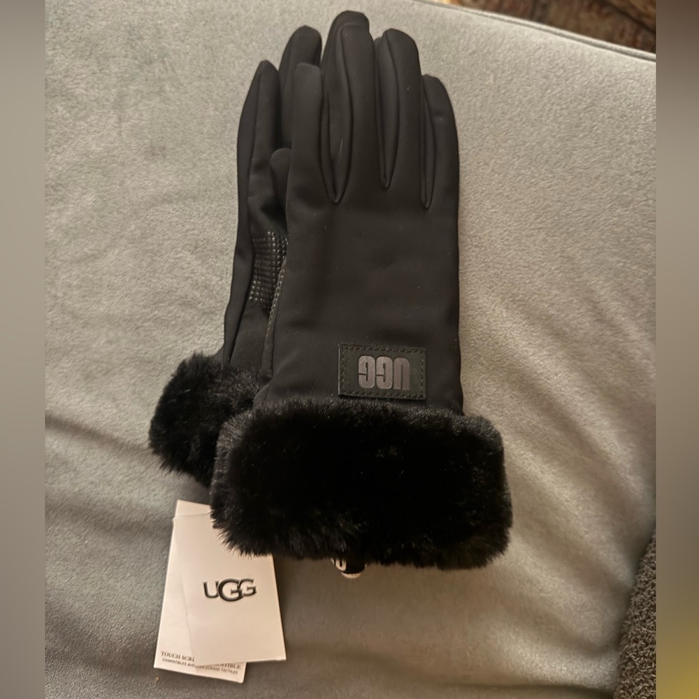 UGG Black Faux Fur Gloves